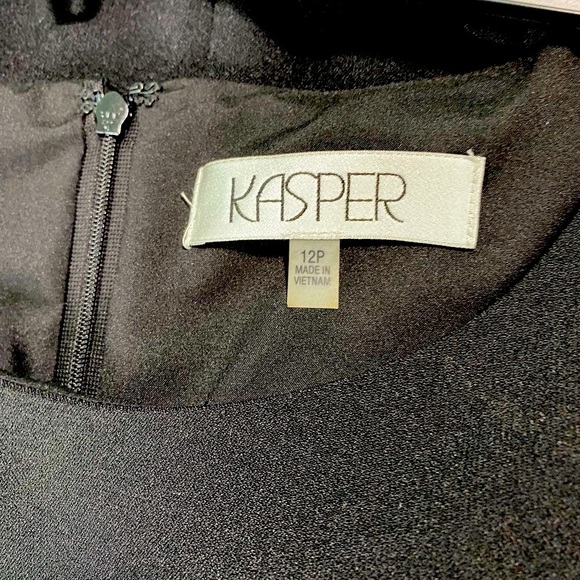 Kasper Elegant Evening Dress Classic Knee Length Sleeveless Studs 12P Black Goth - Picture 4 of 13